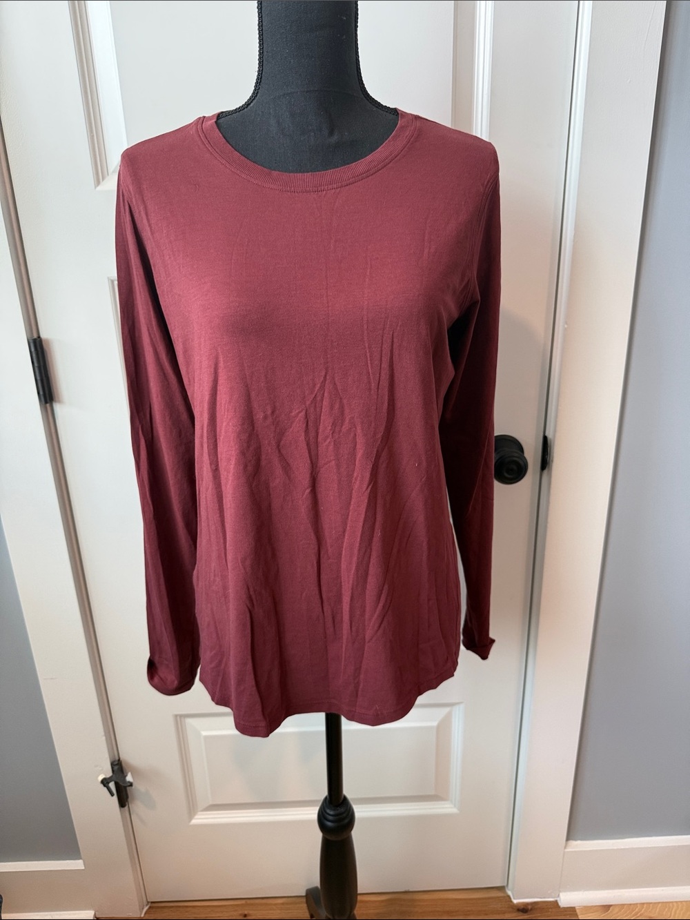 lululemon athletica Long Sleeve Crewneck Top in Wine